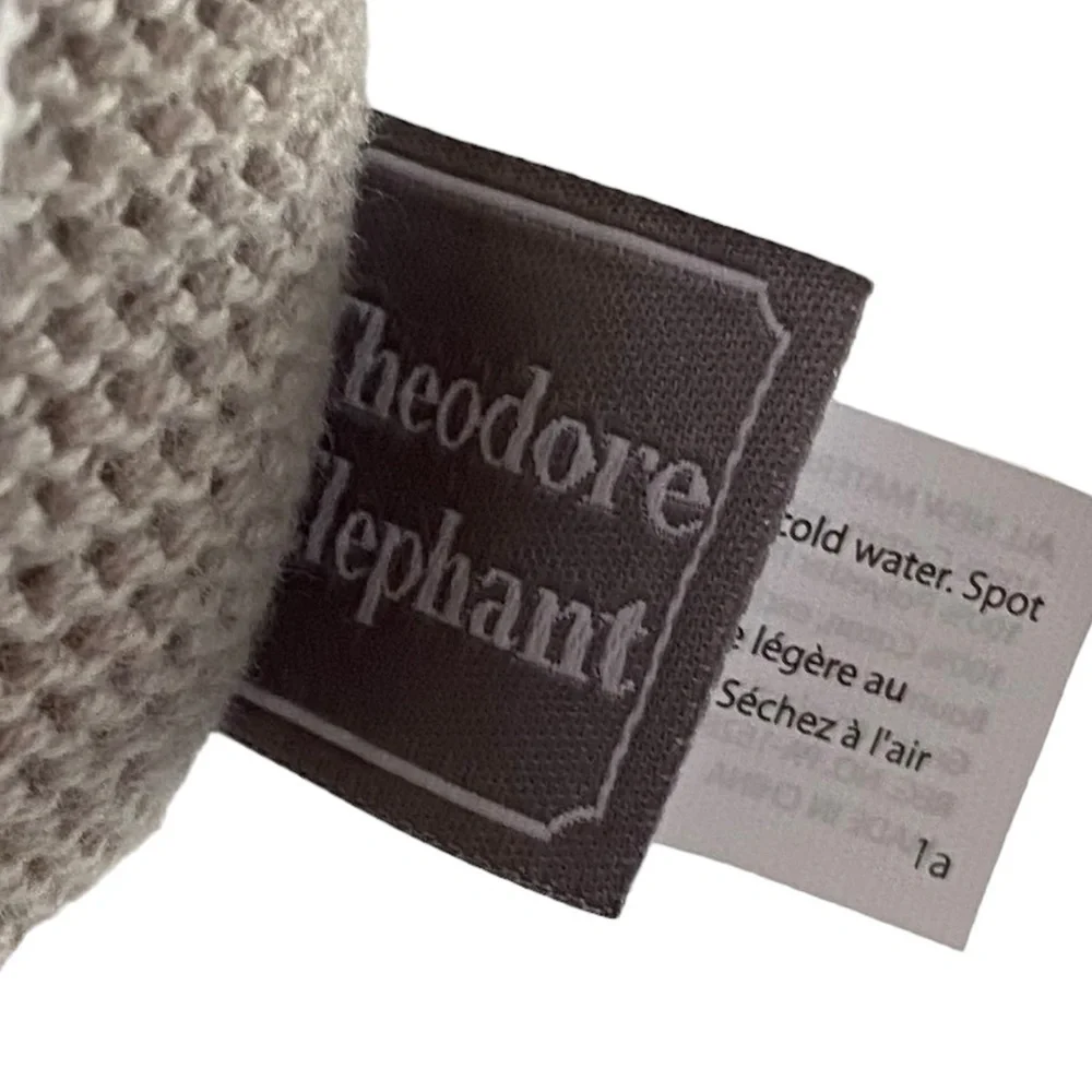 THEODORE ELEPHANT‎ - NWT - S3